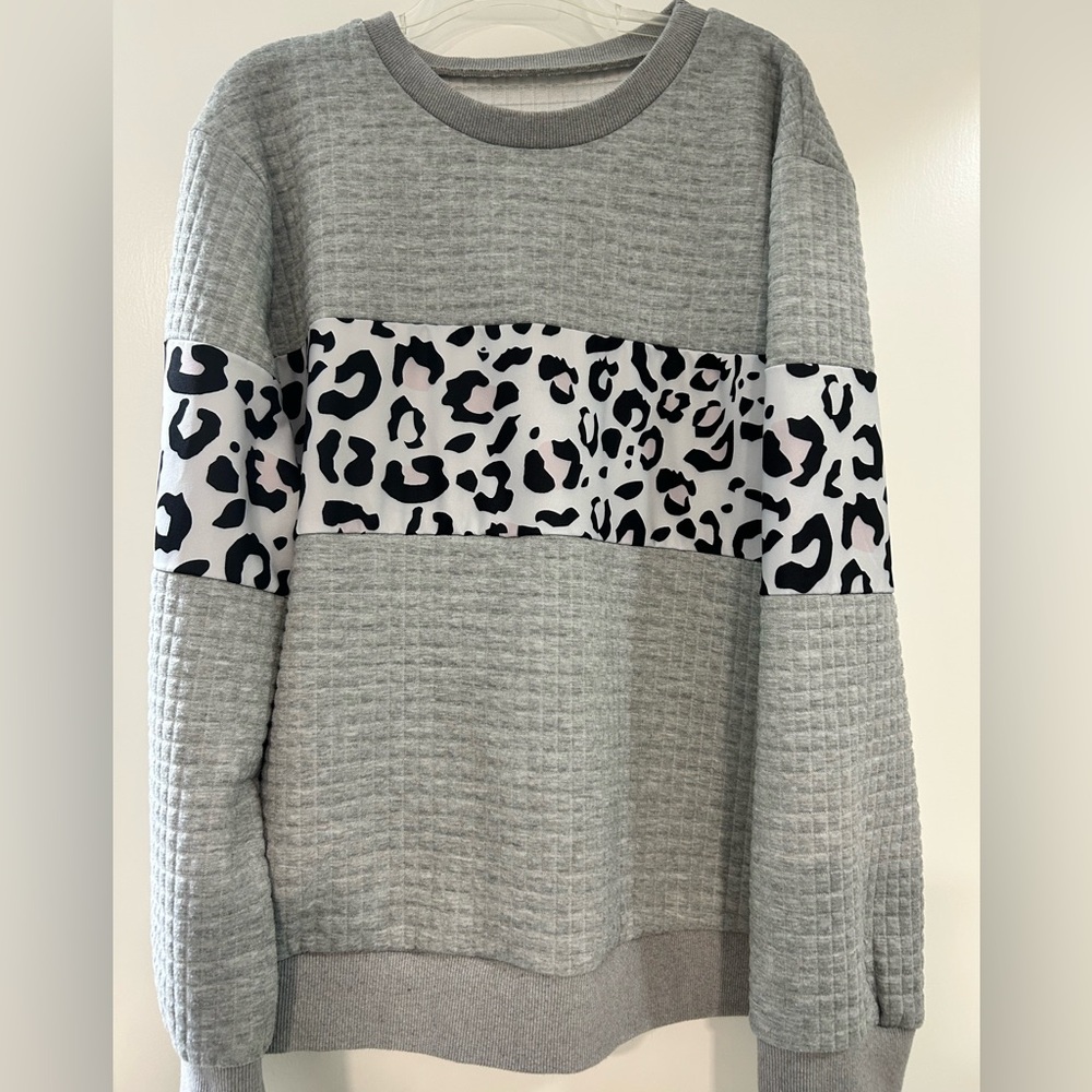 XXL Gray Leopard Print Women's Sweatshirt